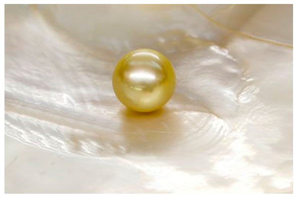 Malani_Jewelers_imitation_pearls